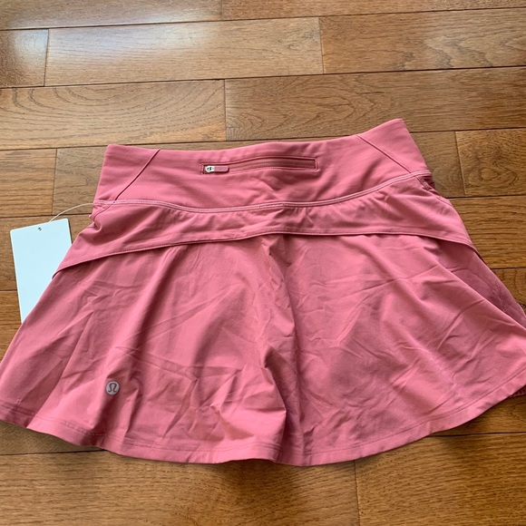 ❤️LULULEMON PLAY OFF THE PLEATS SKIRT/SKORT-CHERRY TINT-8/10/12❤️ - Picture 3 of 11